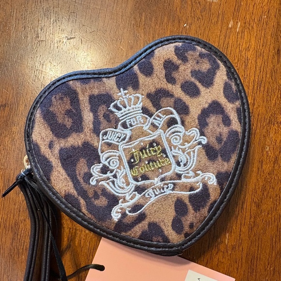 Juicy Couture Leopard Heart Wristlet - Picture 1 of 2